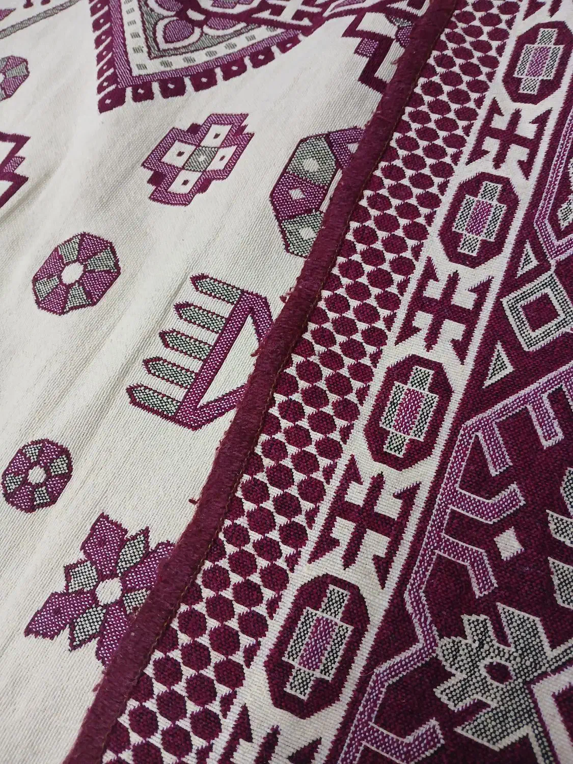 رو فرشی دو رو از دو روش عکس گرفتم|روفرشی|یاسوج, |دیوار