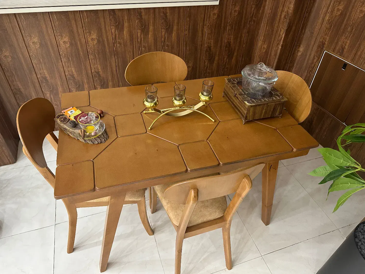 میز ناهار خوری/۴ نفره /درحدنو واقعی|میز و صندلی غذاخوری|سمنان, |دیوار