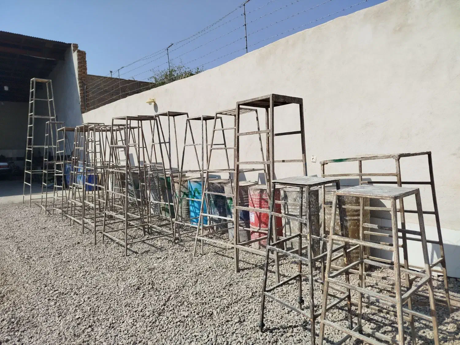 فرغون چهار پایه تخته قالب تخته بنایی|مصالح و تجهیزات ساختمان|یزد, |دیوار