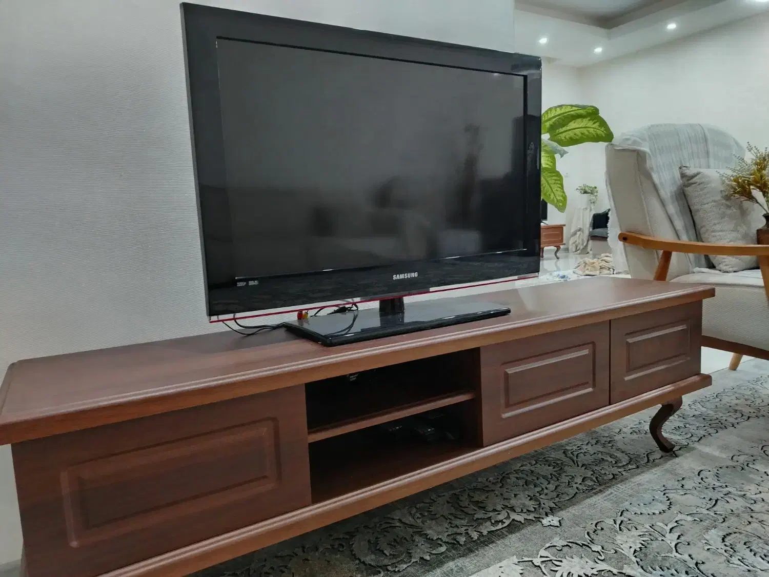 تلویزیون  ال سی دی و میز|تلویزیون و پروژکتور|شوشتر, |دیوار