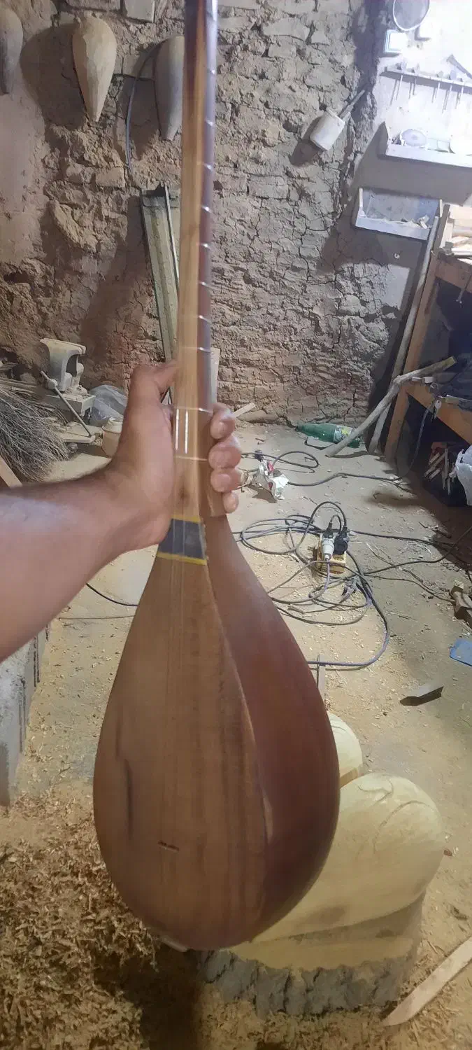 دوتار|سازهای سنتی|اسفراین, |دیوار