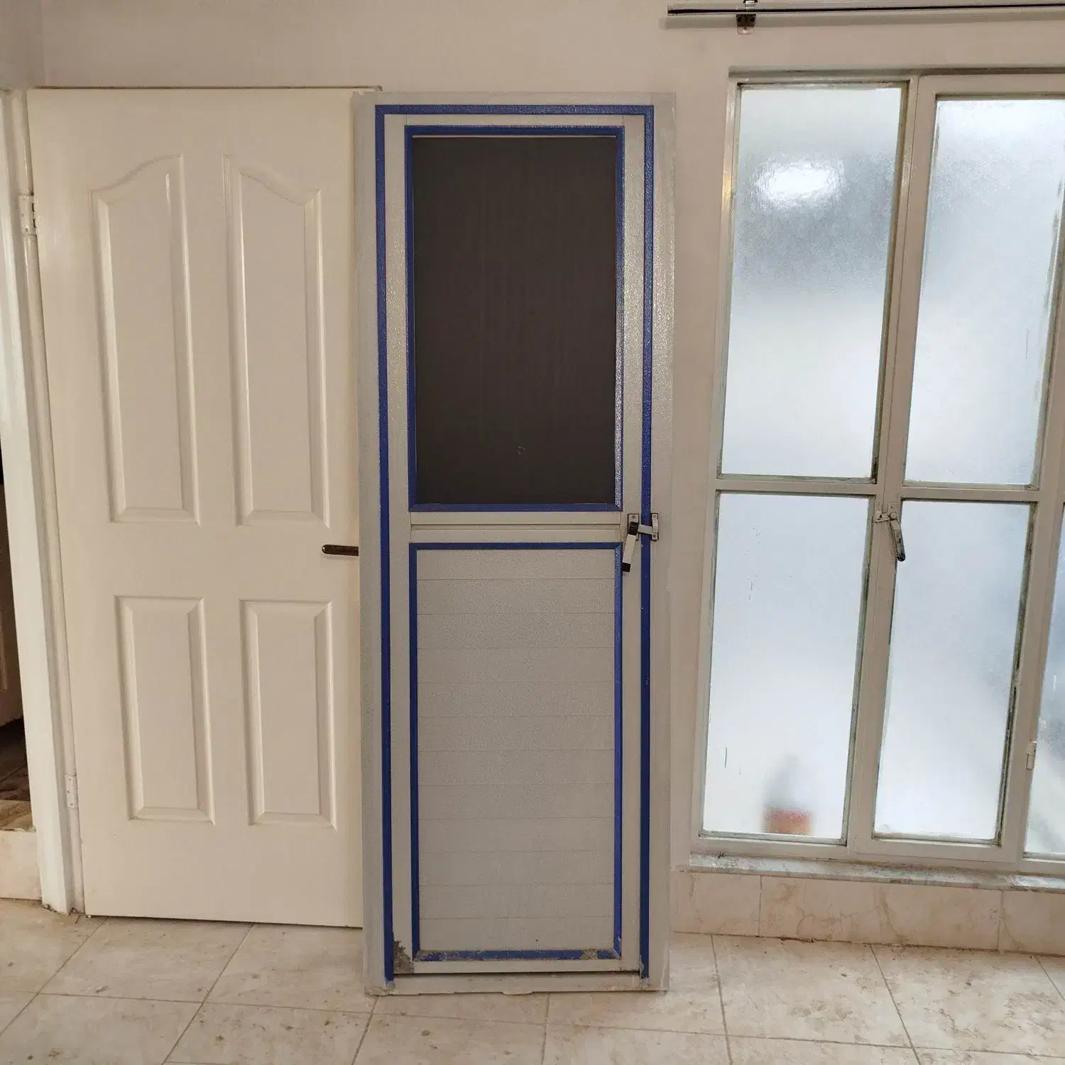 درب آلومینیومی|مصالح و تجهیزات ساختمان|بروجرد, |دیوار