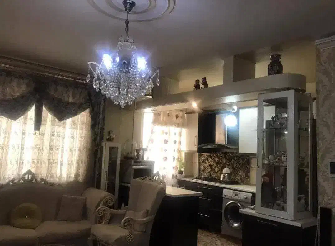 ۶۱متر/آسانسور/پارکینگ موتور/انباری/تکواحدی