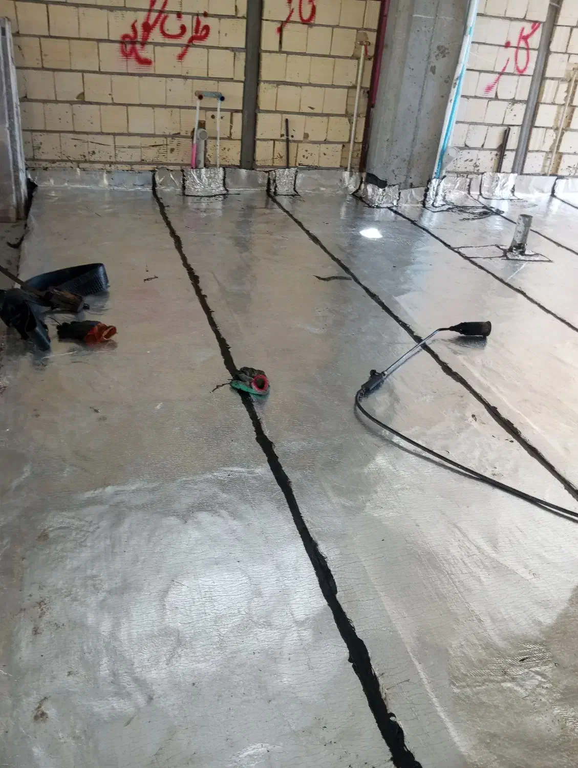 ایزوگام نصب و اجرا|خدمات پیشه و مهارت|بندر گناوه, |دیوار