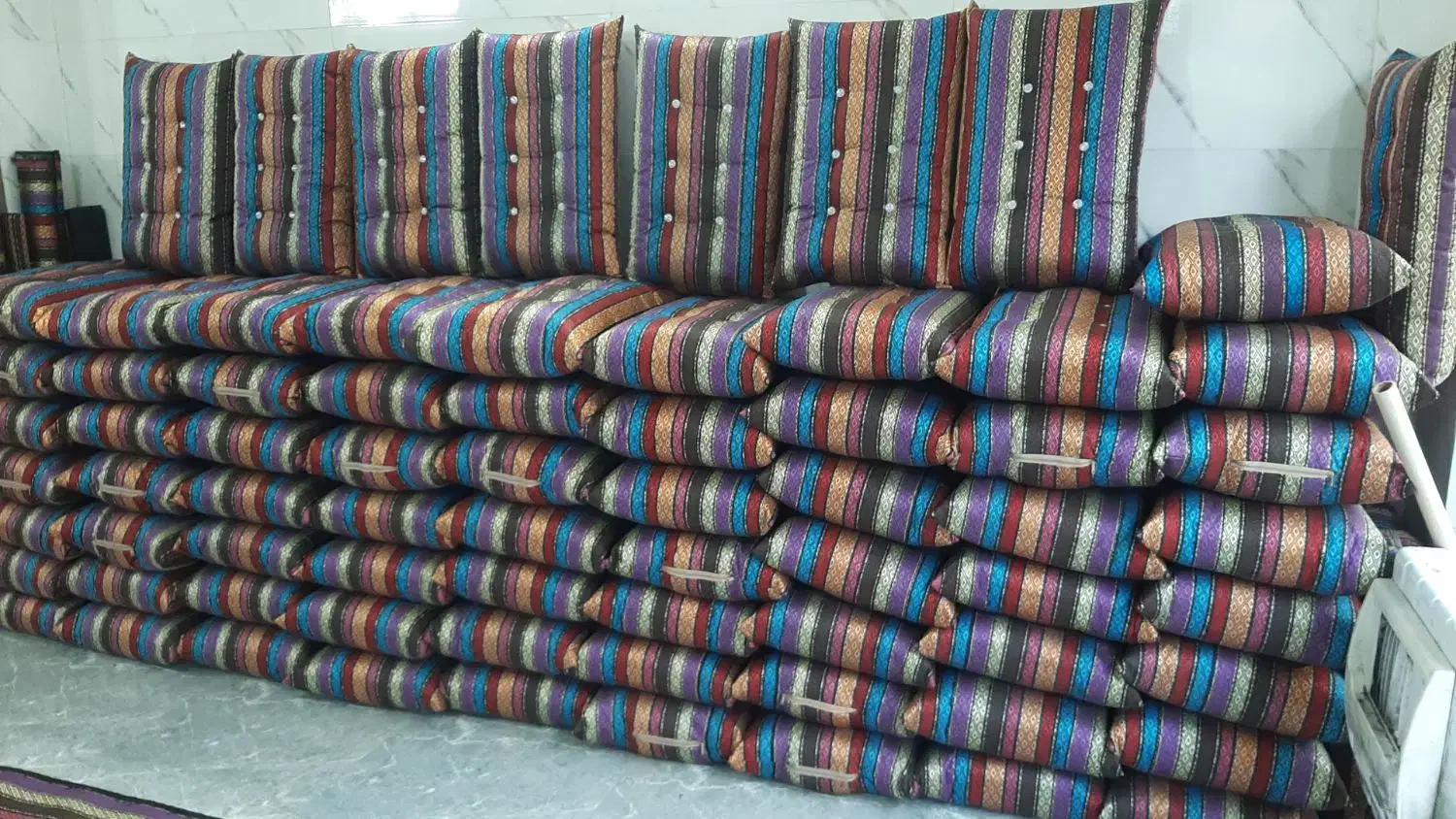 پشتی سنتی شاهنشین|پشتی|ملارد, |دیوار