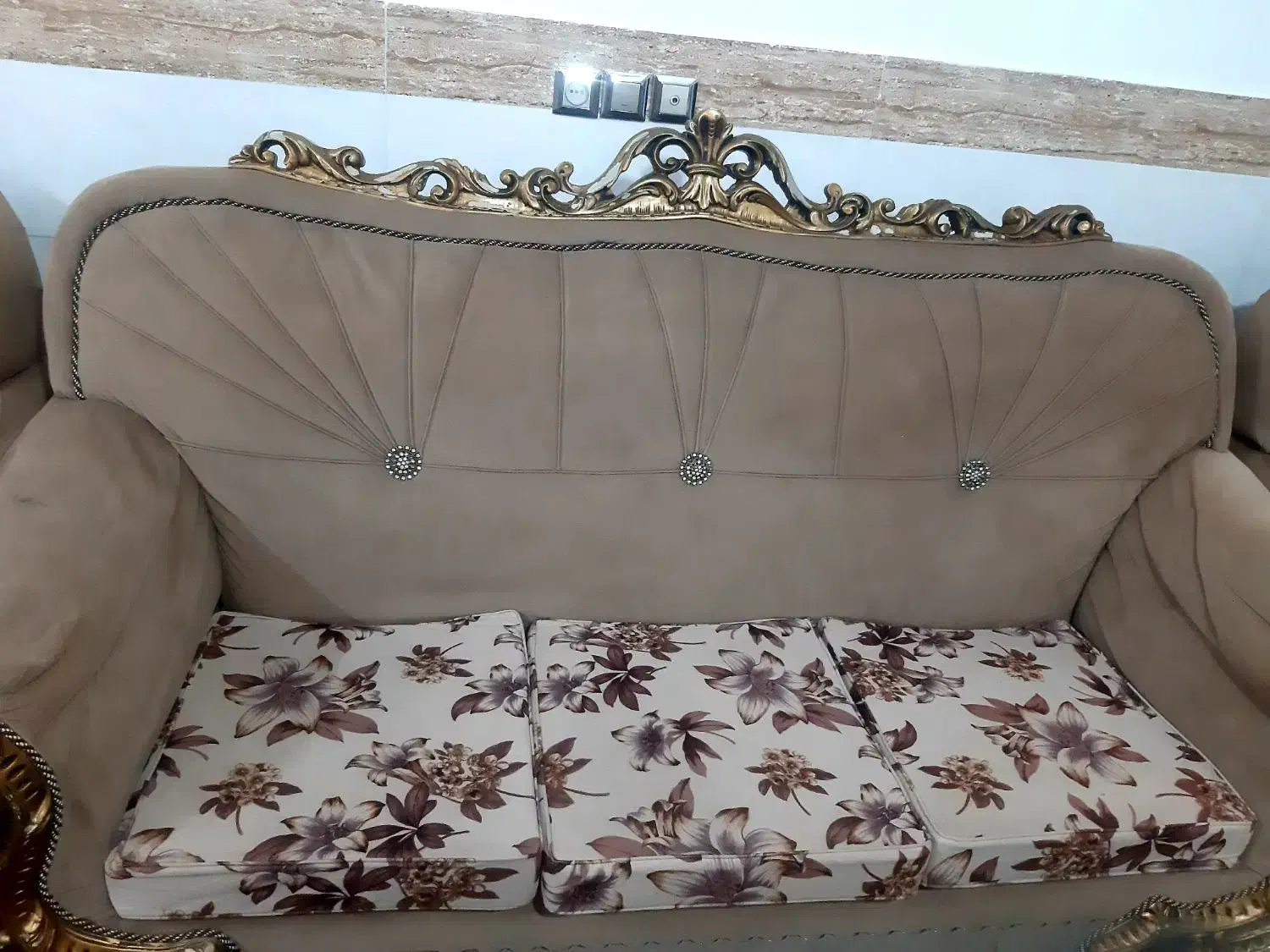 مبل راحتی ۷ نفره همراه میز عسلی|مبلمان خانگی و میز عسلی|خرمدره, |دیوار