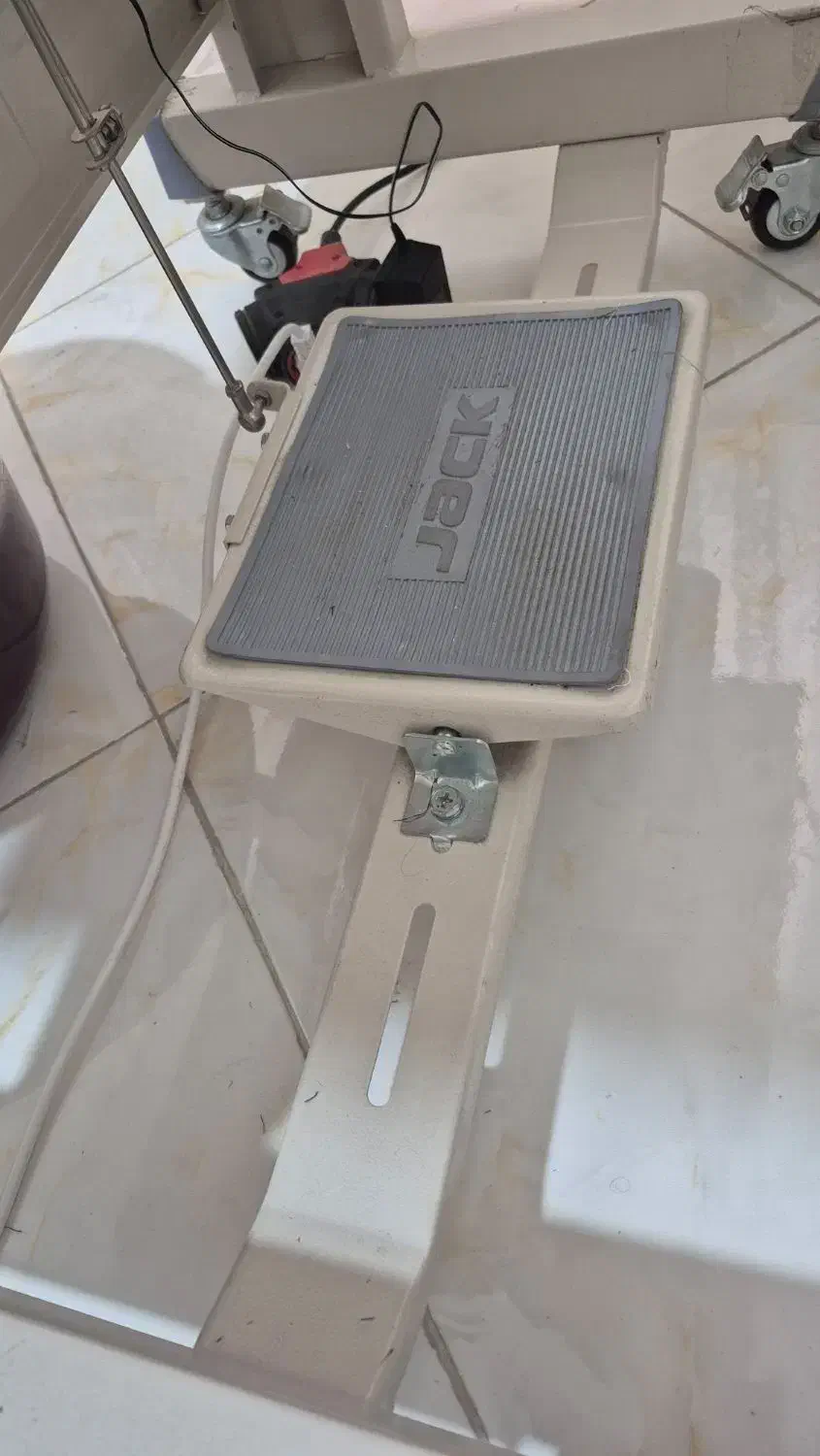 چرخ راسته نیمه کامپیوتری|چرخ خیاطی و ریسندگی|اراک, |دیوار