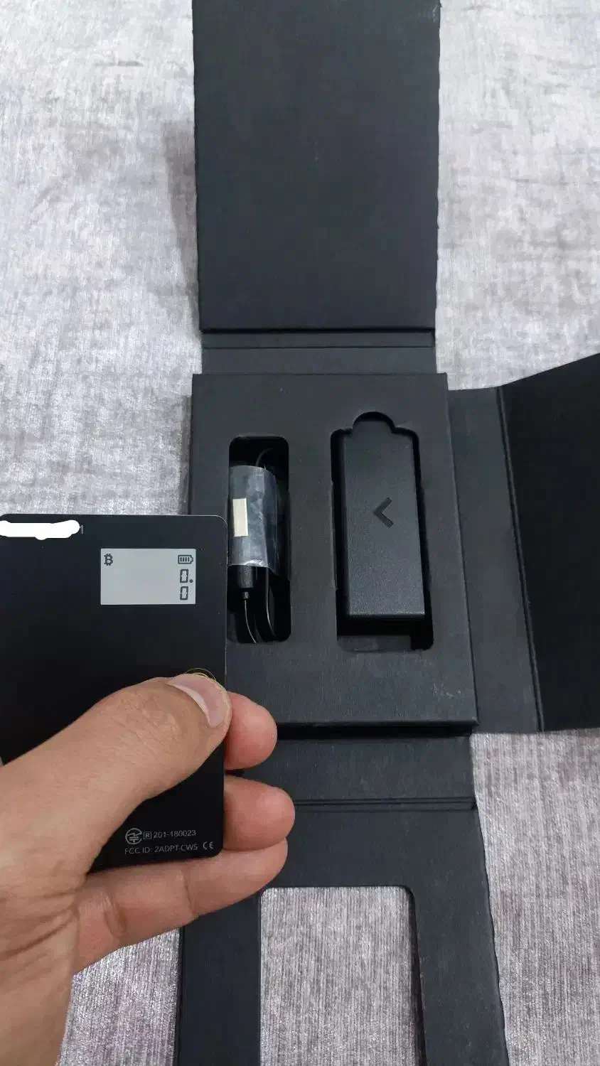 کیف پول ارز دیجیتال کول ولت اس cool wallet s|لوازم جانبی موبایل و تبلت|تهران, سعادتآباد|دیوار