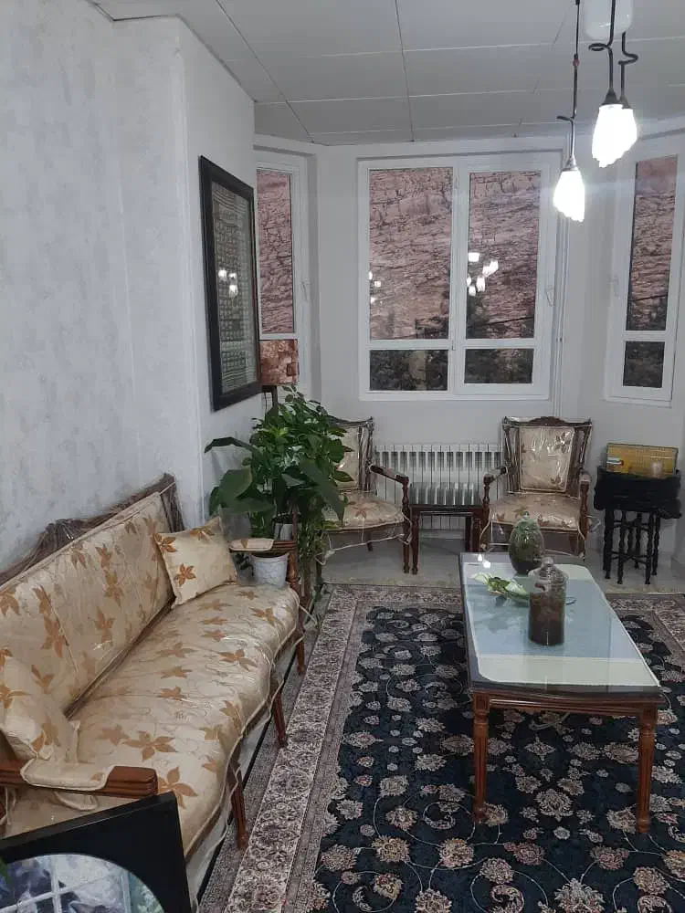 مبلمان|مبلمان خانگی و میز عسلی|شیراز, چوگیاه‎|دیوار