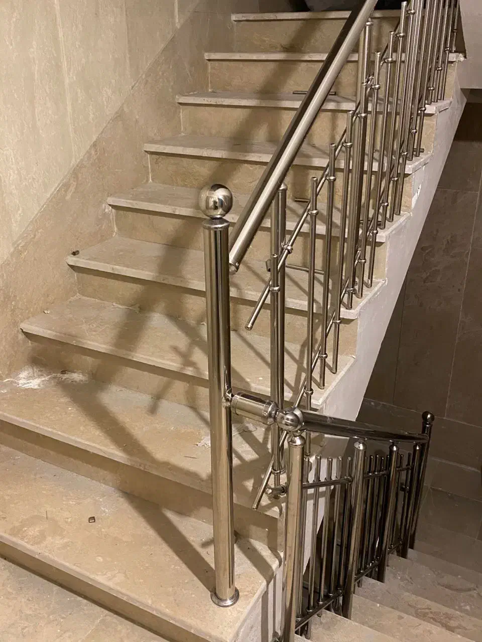 اولین نصاب نرده استیل خانم در ایران|خدمات پیشه و مهارت|محمدیه-قزوین, |دیوار