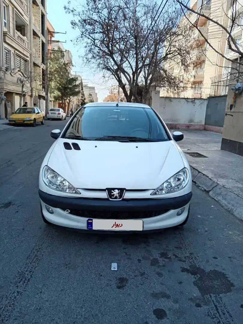 پژو ۲۰۶ تیپ ۲ مدل ۹۸|خودرو سواری و وانت|فردیس, قریشی|دیوار