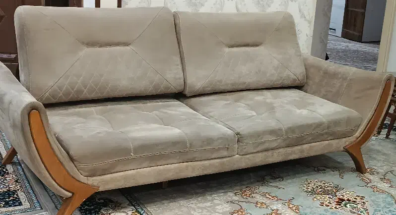 مبل ۸ نفره تخت شو همراه میز جلو مبلی و عسلی چوبی|مبلمان خانگی و میز عسلی|اسلامشهر, شهرک سعیدیه|دیوار