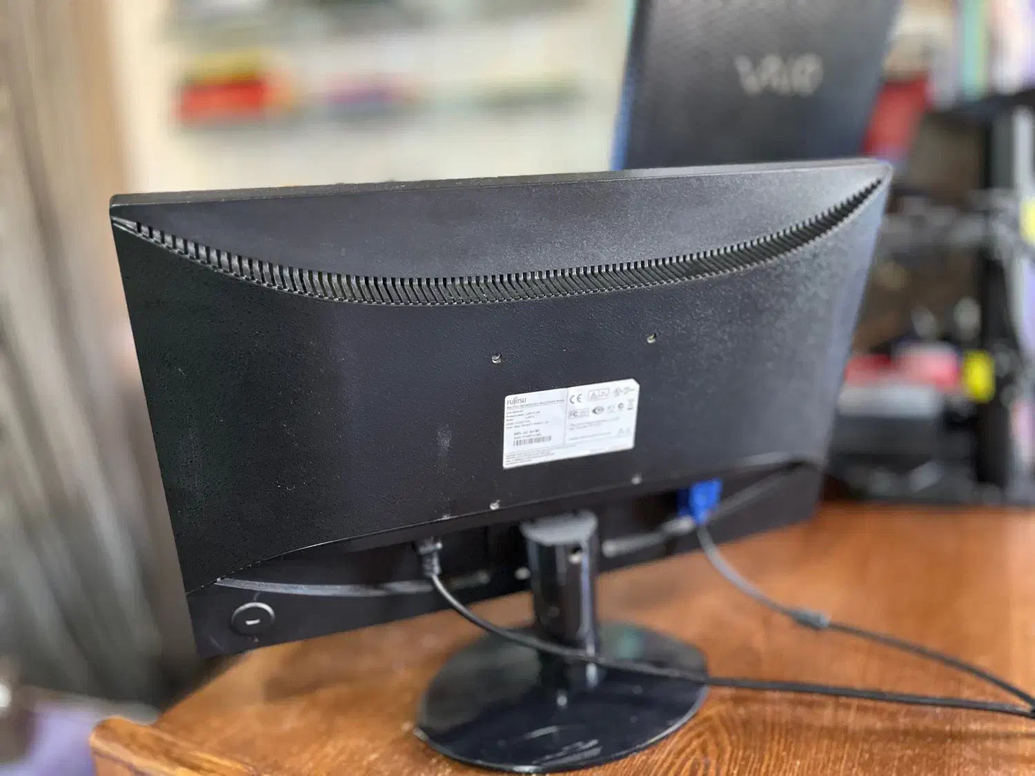 20  Monitor - Fujitsu مانیتور فوجیتسو|قطعات و لوازم جانبی رایانه|ساری, |دیوار