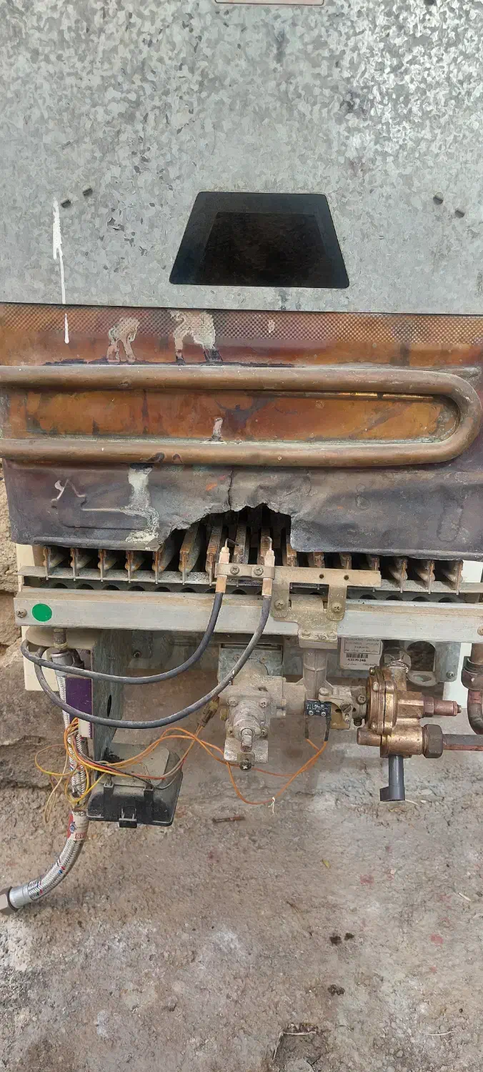 تعمیرابگرمکن پکیج بخاری لباسشویی لوله کشی برقکشی|خدمات پیشه و مهارت|کنگاور, |دیوار