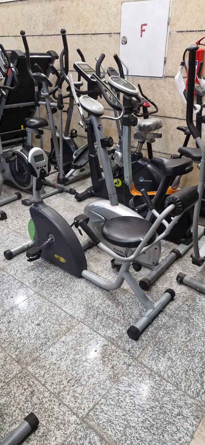 دوچرخه ثابت مبله فلکس تحت لیانس امریکا|تجهیزات ورزشی|تهران, مشیریه|دیوار