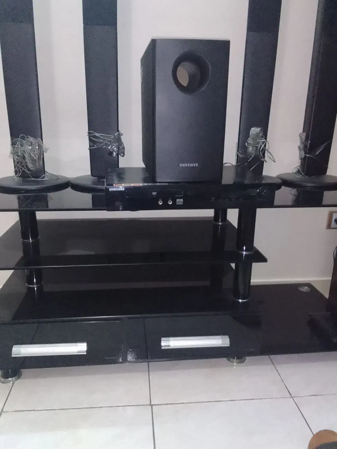 دستگاه سینمای خانگی با میز شیشه ای زیر تلویزیونر|سیستم صوتی خانگی|تهران, شهرک شهرداری|دیوار