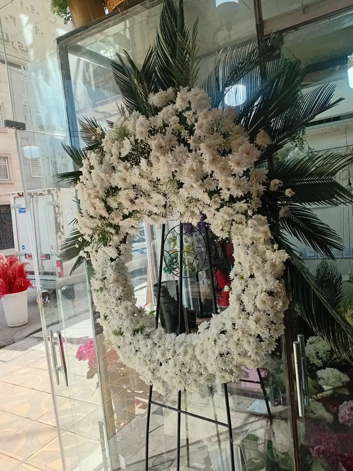 پایه فلزی ترحیم گل داودی|گل و گیاه طبیعی|مشهد, امیر|دیوار