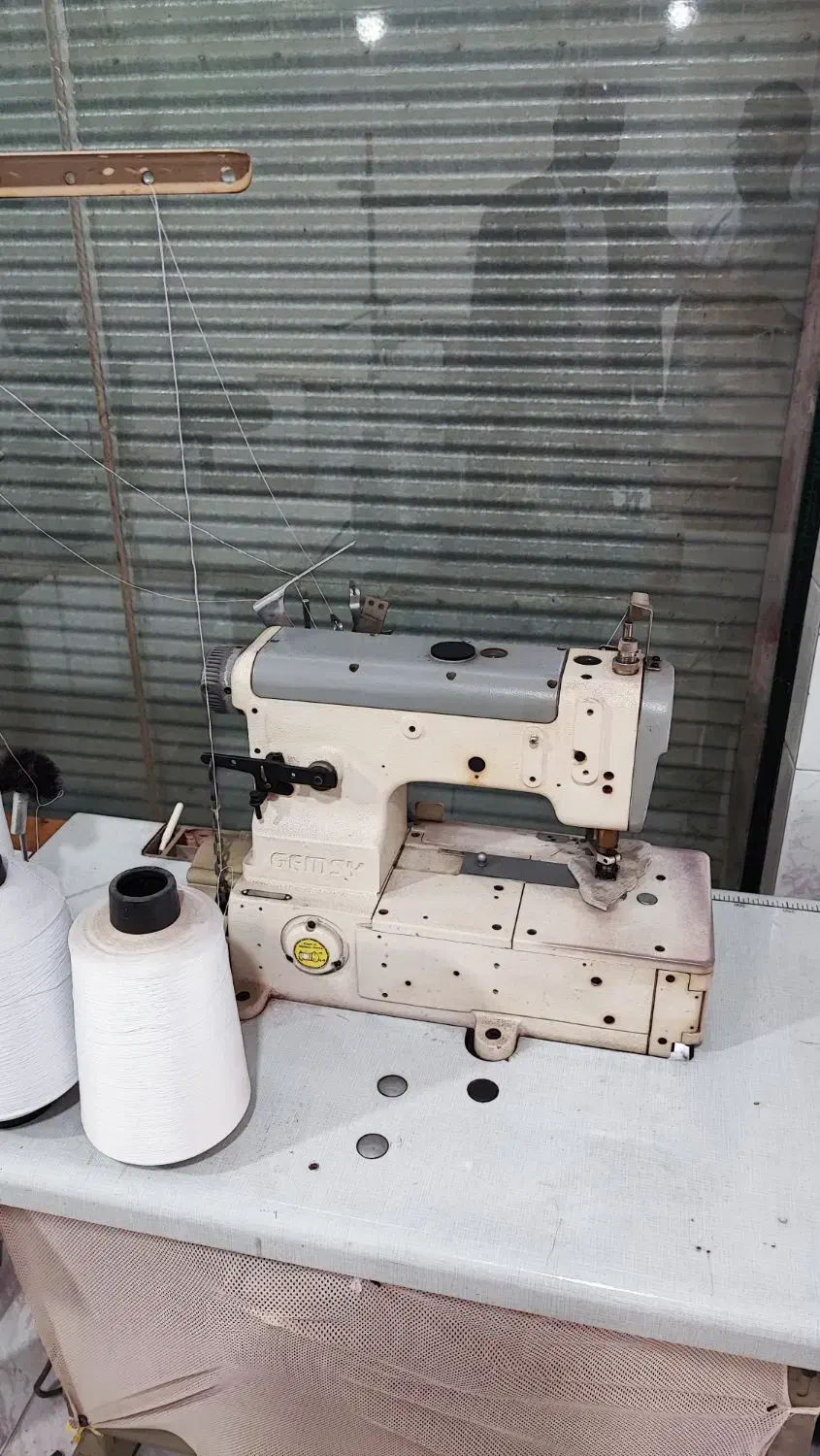 چرخ خیاطی صنعتی میان دوز|ماشین‌آلات صنعتی|آستارا, |دیوار