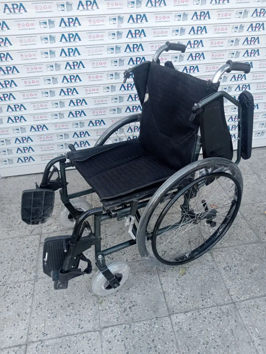 ویلچر آلومینیومی حرفه ای خارجی چرخ پینی|آرایشی، بهداشتی، درمانی|تهران, پیکان شهر|دیوار