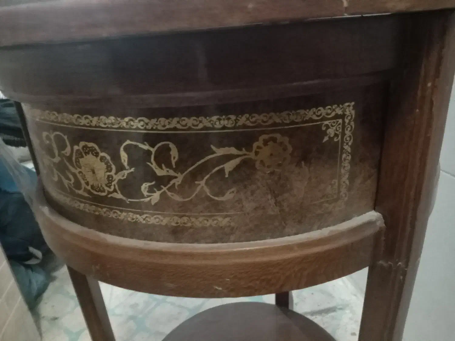 میز تلفن و عتیقه جات دو طبقه بسیار بادوام و شیک|میز تلفن|تبریز, |دیوار