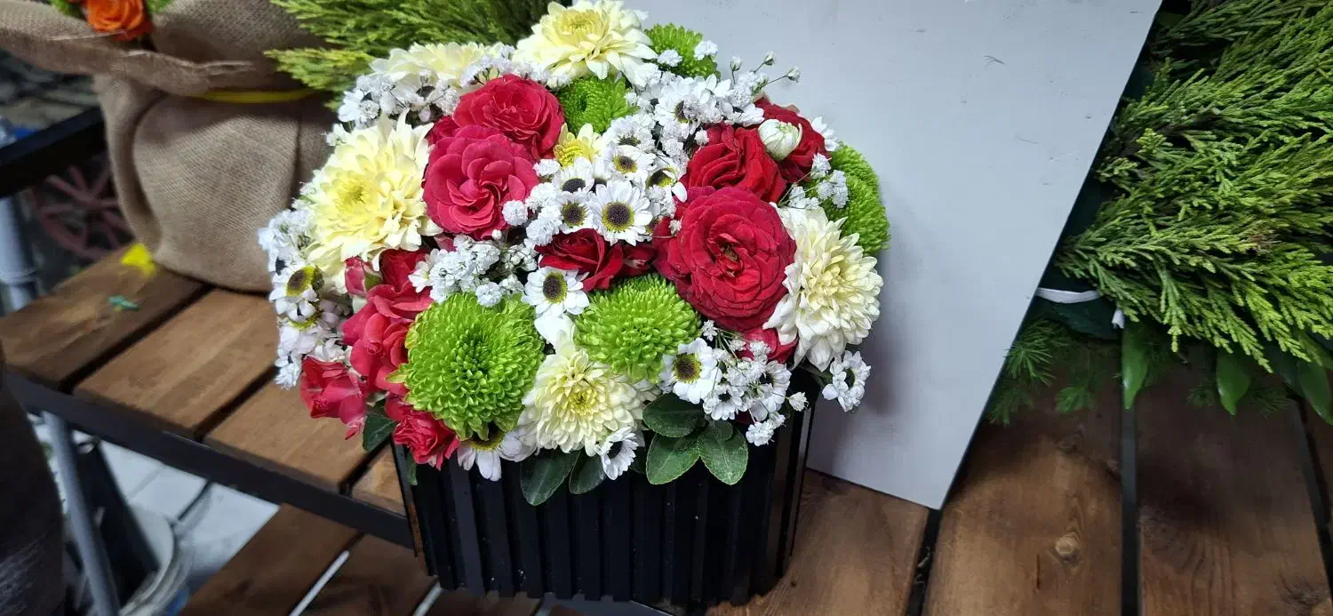 انواع باکس گل و دسته گل|گل و گیاه طبیعی|تهران, شهرک شهید باقری|دیوار