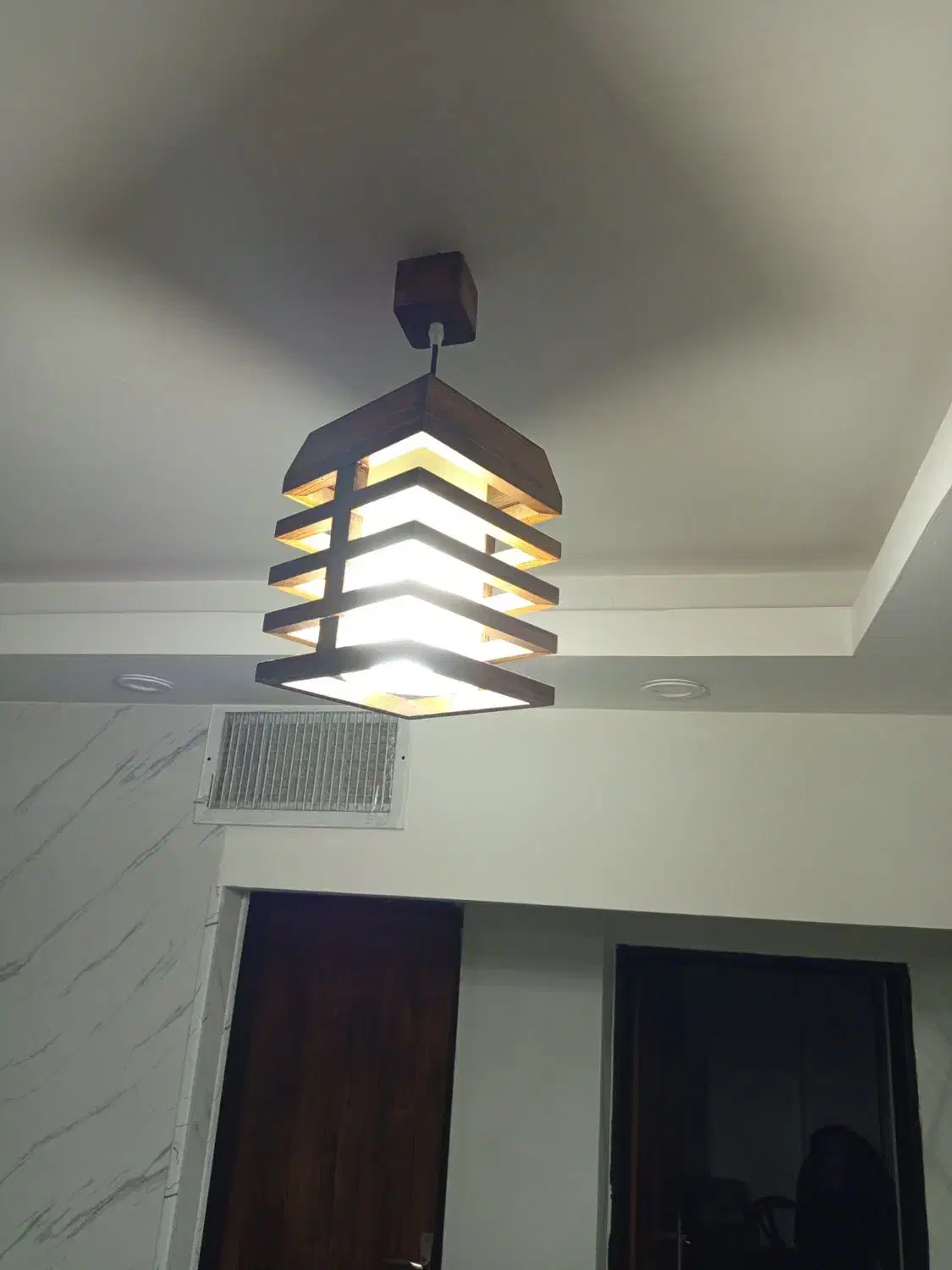 لوستر چوبی|لوستر و چراغ آویز|قروه, |دیوار