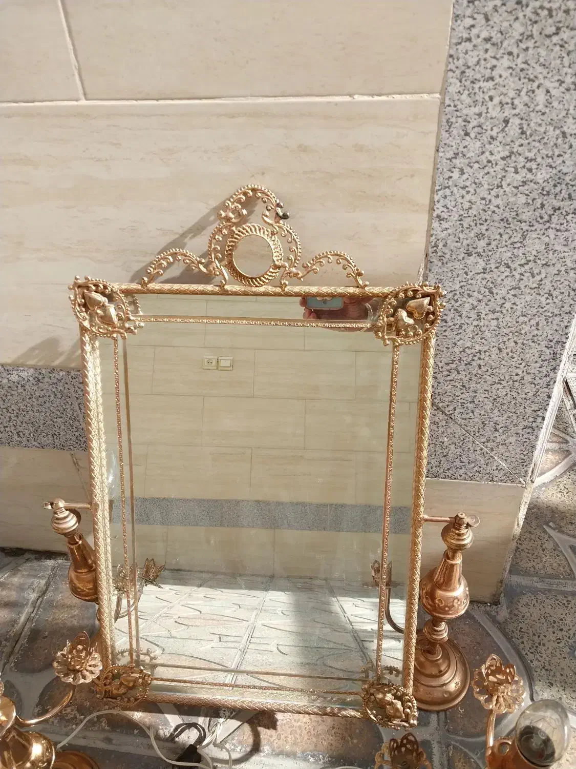 آئینه و شمعدان|آینه|ابریشم, |دیوار