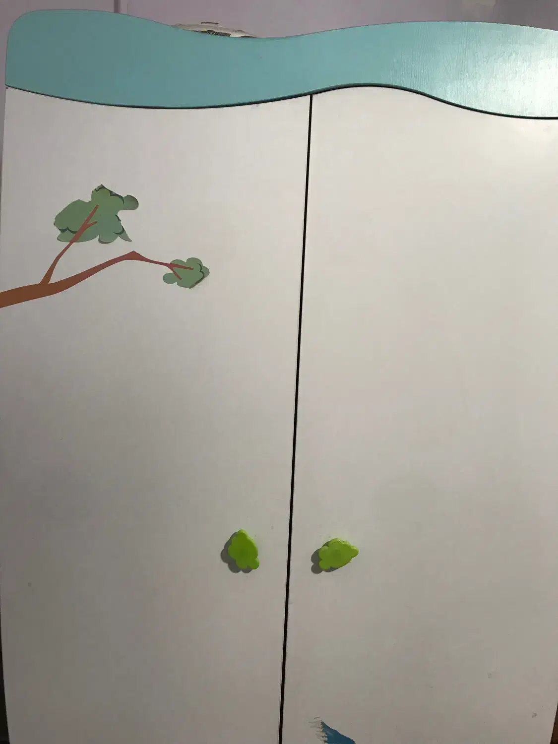 تختخواب و کمد کودک در حد نو|تخت و سرویس خواب|سیرجان, |دیوار