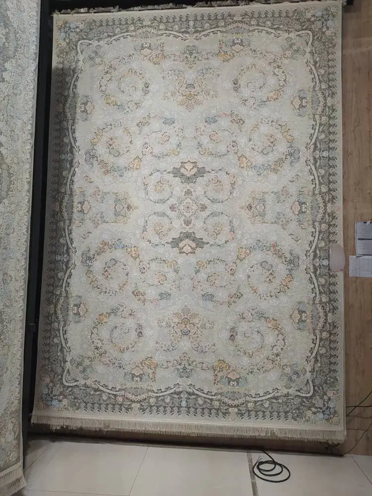 فرش در حد نو|فرش|تبریز, |دیوار