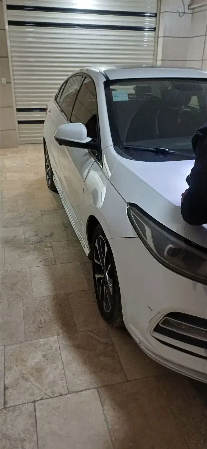 آریزو۶ اکسلنت مدل ۹۹|خودرو سواری و وانت|قم, زنبیل آباد|دیوار