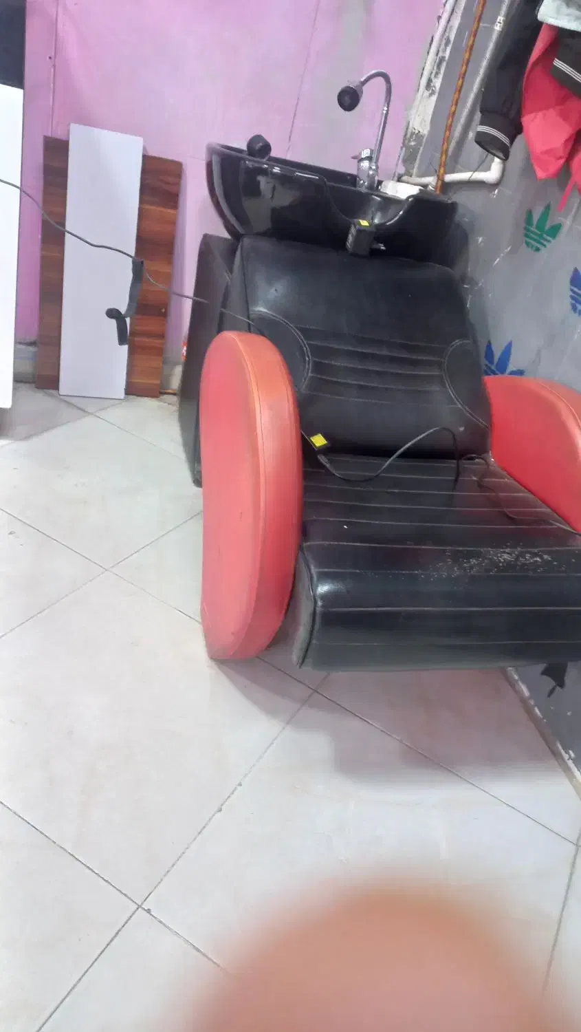 مبلی. سرشور|آرایشگاه و سالنهای زیبایی|نیشابور, سرآب کوشک|دیوار