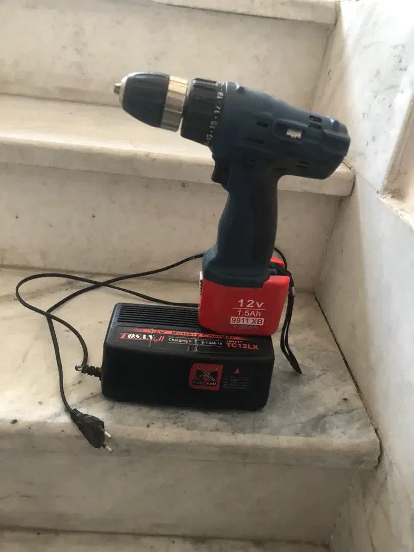 اره چکشی بوش، دریل و دیگر ابزار آلات نجاری اصل|ماشینآلات صنعتی|خسروشاه, |دیوار