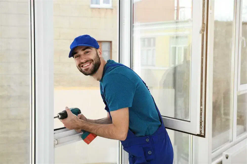 نصاب پنجره upvc و درب ضد سرقت|خدمات پیشه و مهارت|بوشهر, |دیوار