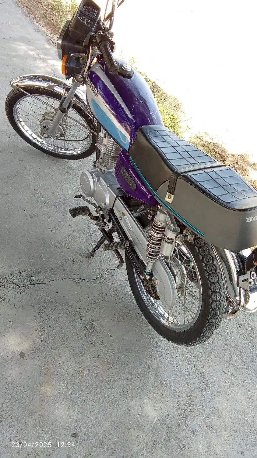 ۱۲۵تیوا|موتورسیکلت|مرودشت, نقش رستم|دیوار