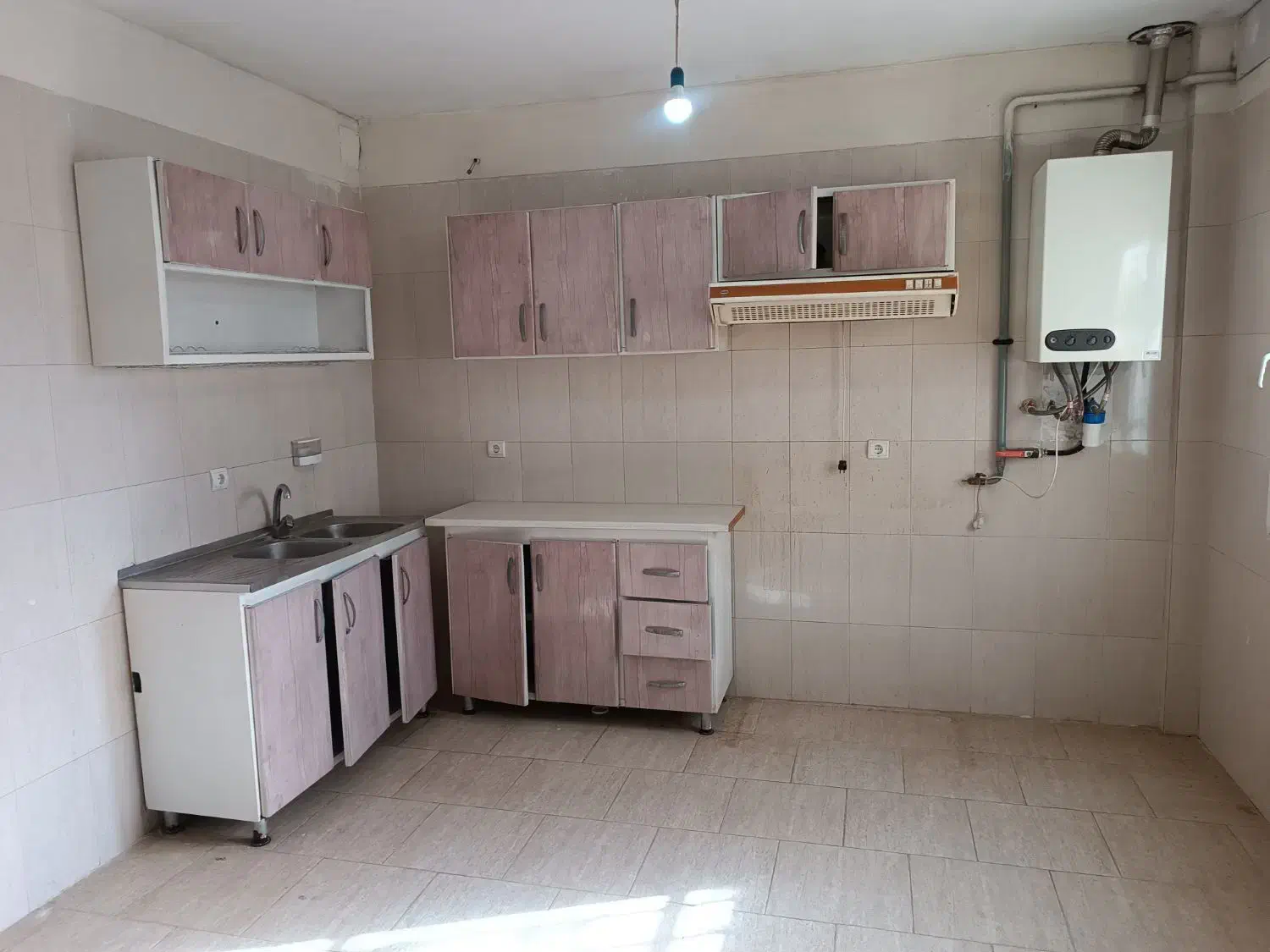 واحد ۷۵ متری پاکان روبروی مترو شهرجدیدهشتگرد|فروش آپارتمان|هشتگرد, شهرک ریحانه|دیوار