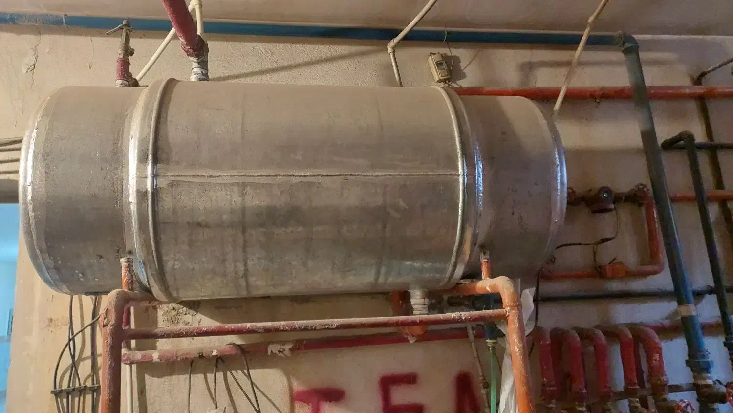 مخزن دوجداره اب موتور خانه|مصالح و تجهیزات ساختمان|مشکیندشت, |دیوار