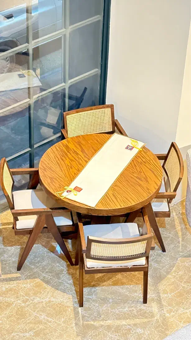 میزنهارخوری گرد ۴ نفره تمام چوب راش|میز و صندلی غذاخوری|بندرعباس, |دیوار