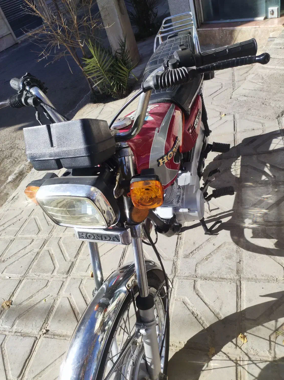 هندا 83عروسک|موتورسیکلت|گناباد, |دیوار