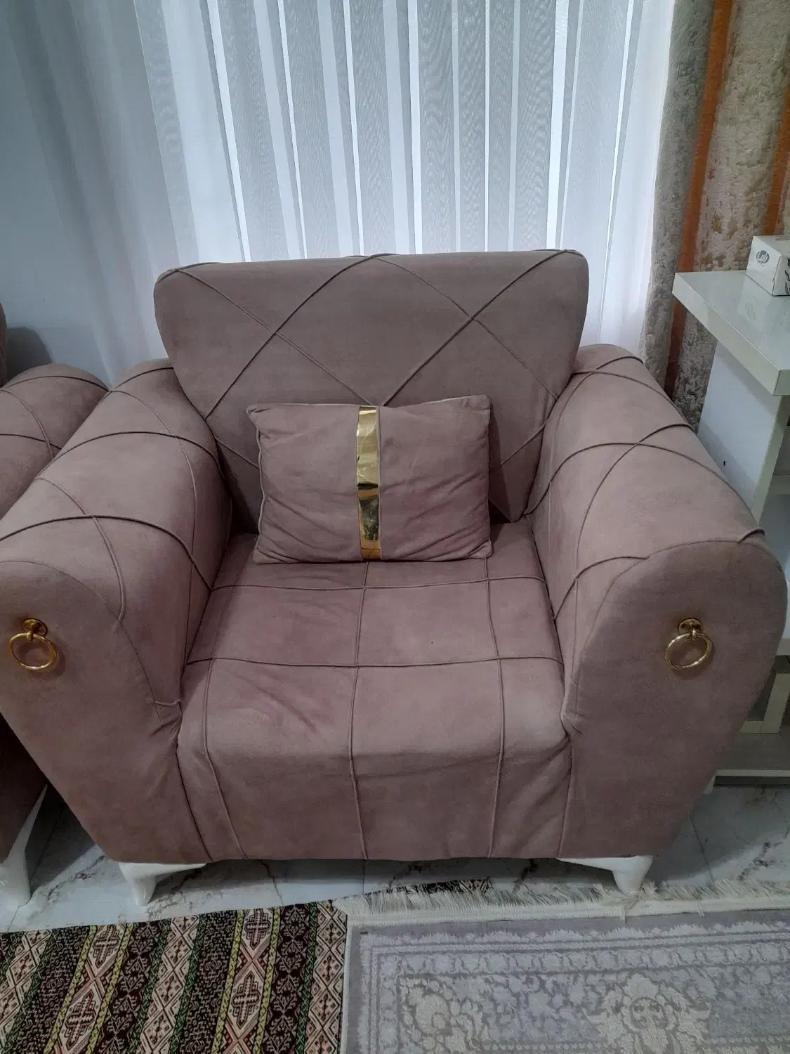 مبل ۷ نفره تمیز و سالم|مبلمان خانگی و میز عسلی|رشت, حومه رشت|دیوار