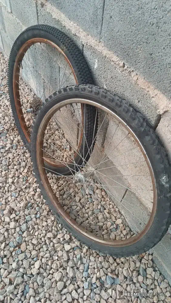 رینگ  و لاستیک دوچرخه ۲۶|دوچرخه، اسکیت، اسکوتر|شیراز, شهرک مفتح|دیوار
