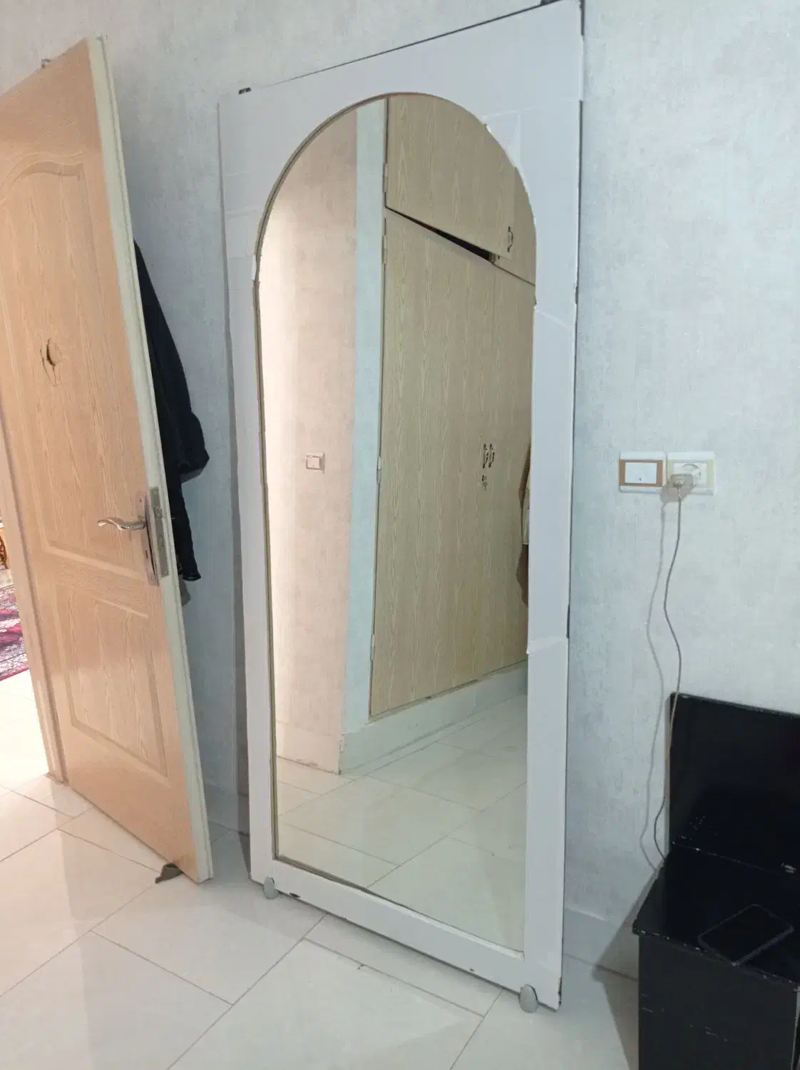 آیینه قدی|آینه|محلات, |دیوار