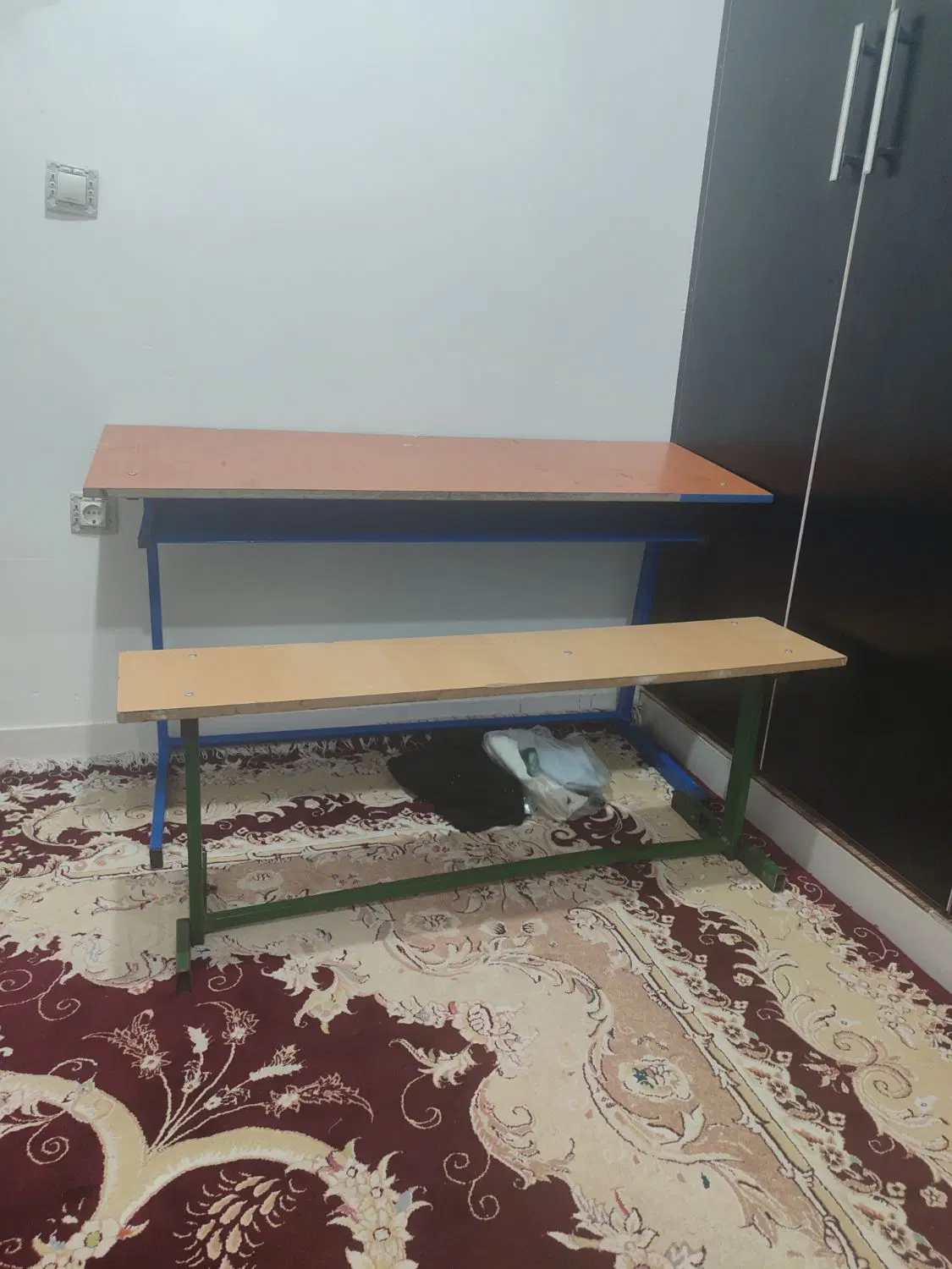 نیمکت|صندلی و نیمکت|سراب باغ, |دیوار