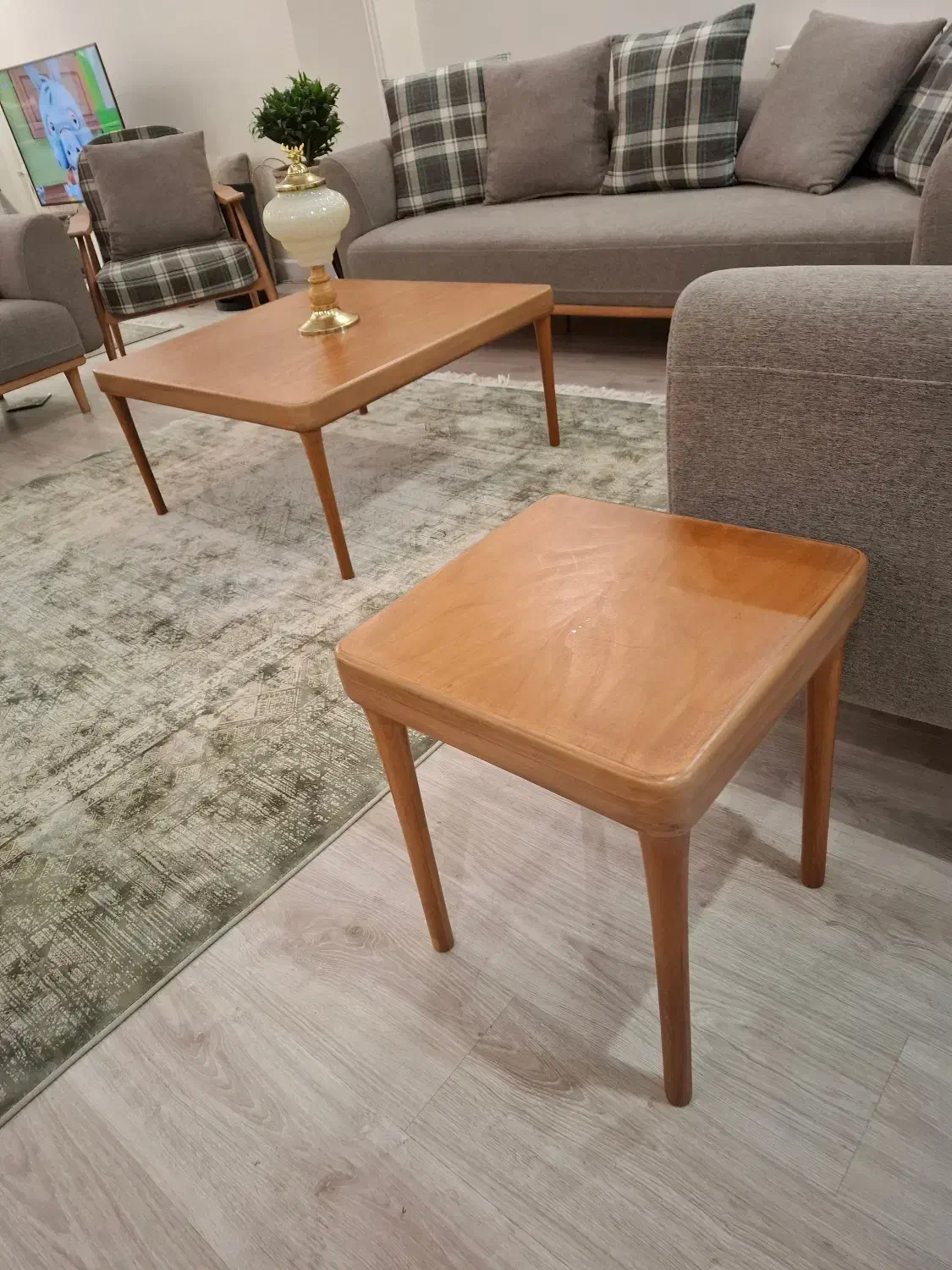 میز  چوبی (راش)وسط مبلی بهمراه یک عدد عسلی|مبلمان خانگی و میز عسلی|تهران, شهرک دریا|دیوار