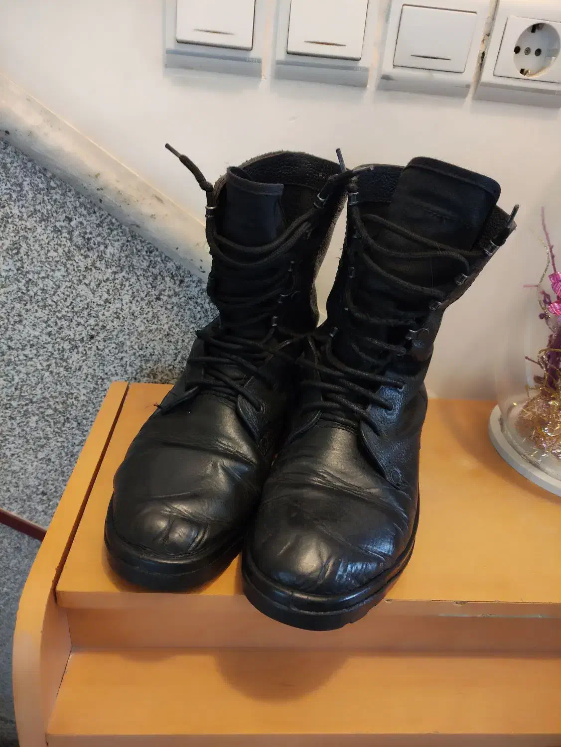 پوتین طبی‌ سبک|کیف، کفش، کمربند|نیشابور, فرح بخش|دیوار