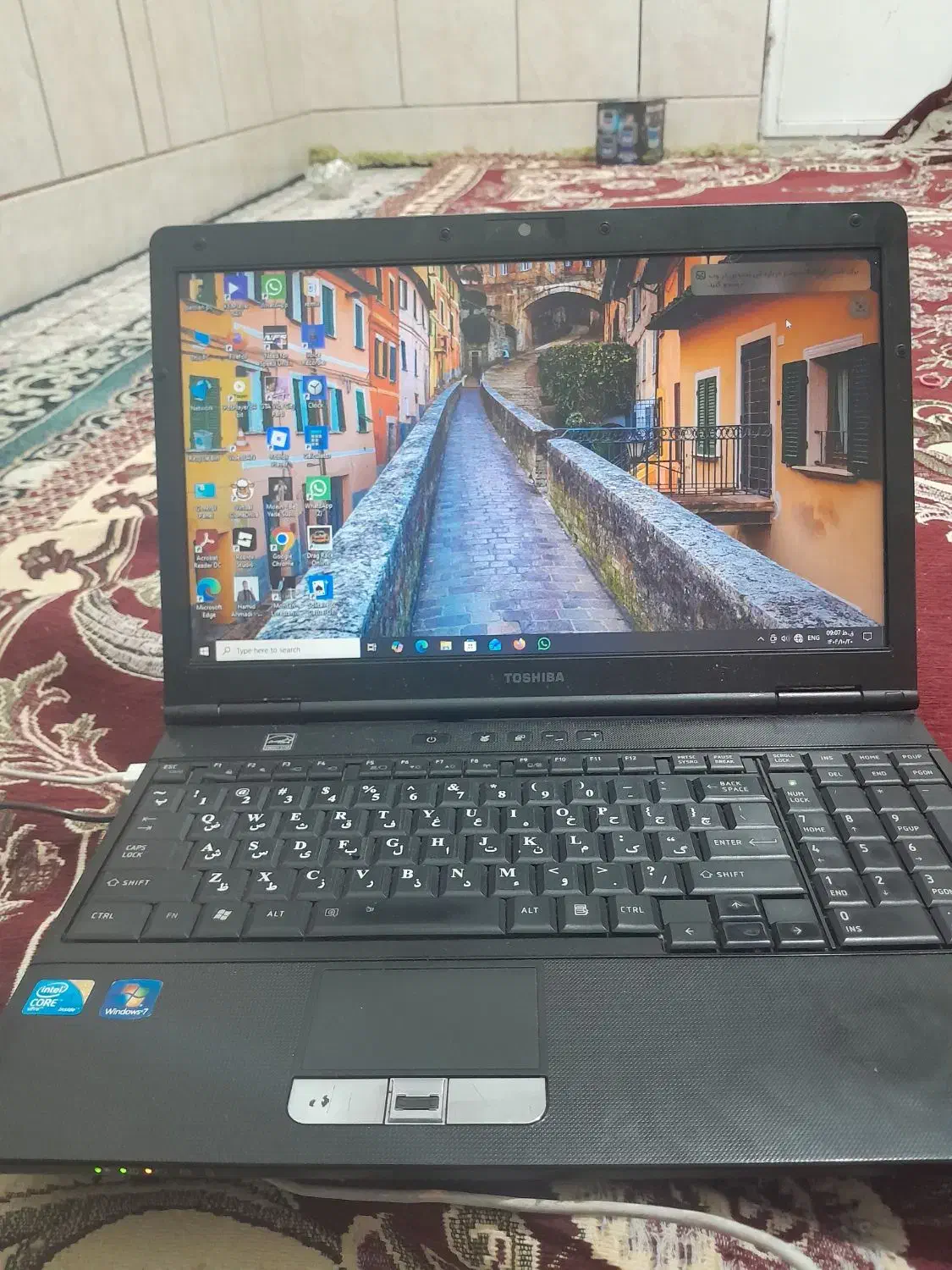 لب تاب|رایانه همراه|مرودشت, فرهنگ|دیوار