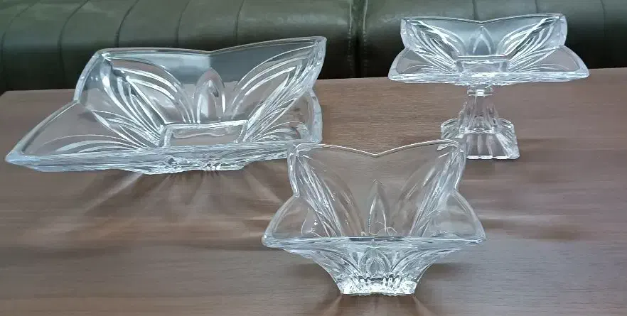 سرویس پذیرایی کریستال خارجی ۷۵۰ تومن|ظروف سرو و پذیرایی|شیروان (خراسان), |دیوار