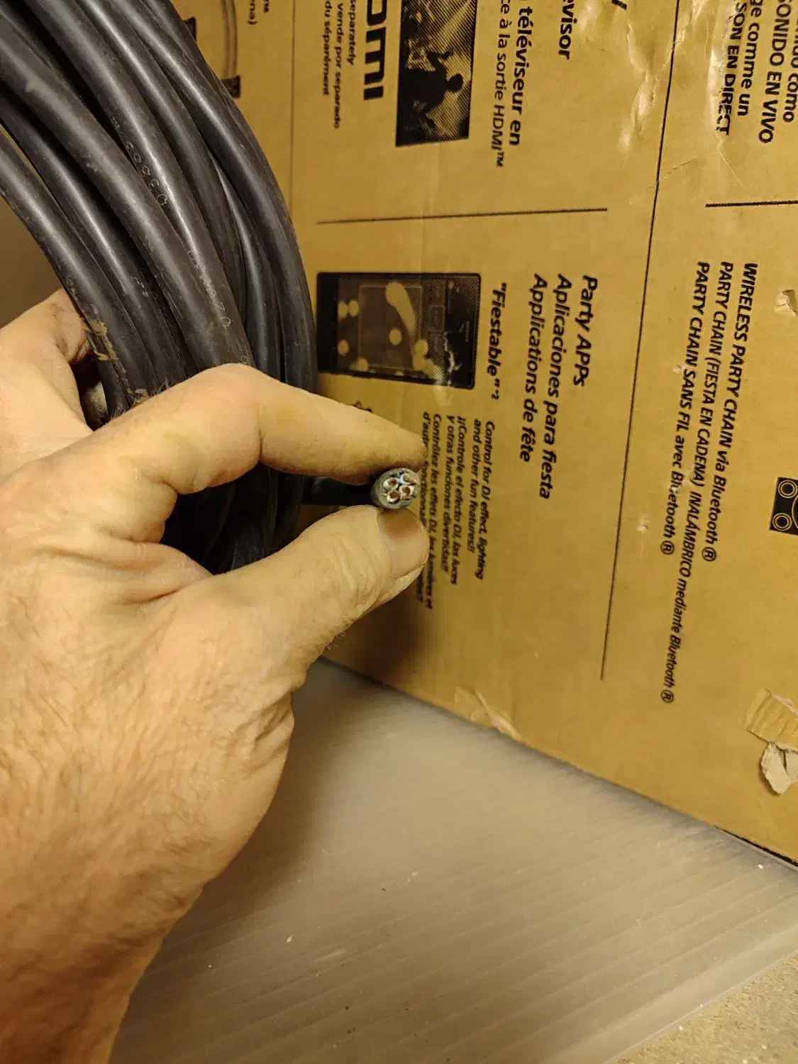 کابل چهار رشته افشان ودورشته سیار|مصالح و تجهیزات ساختمان|اصفهان, باغ زیار|دیوار