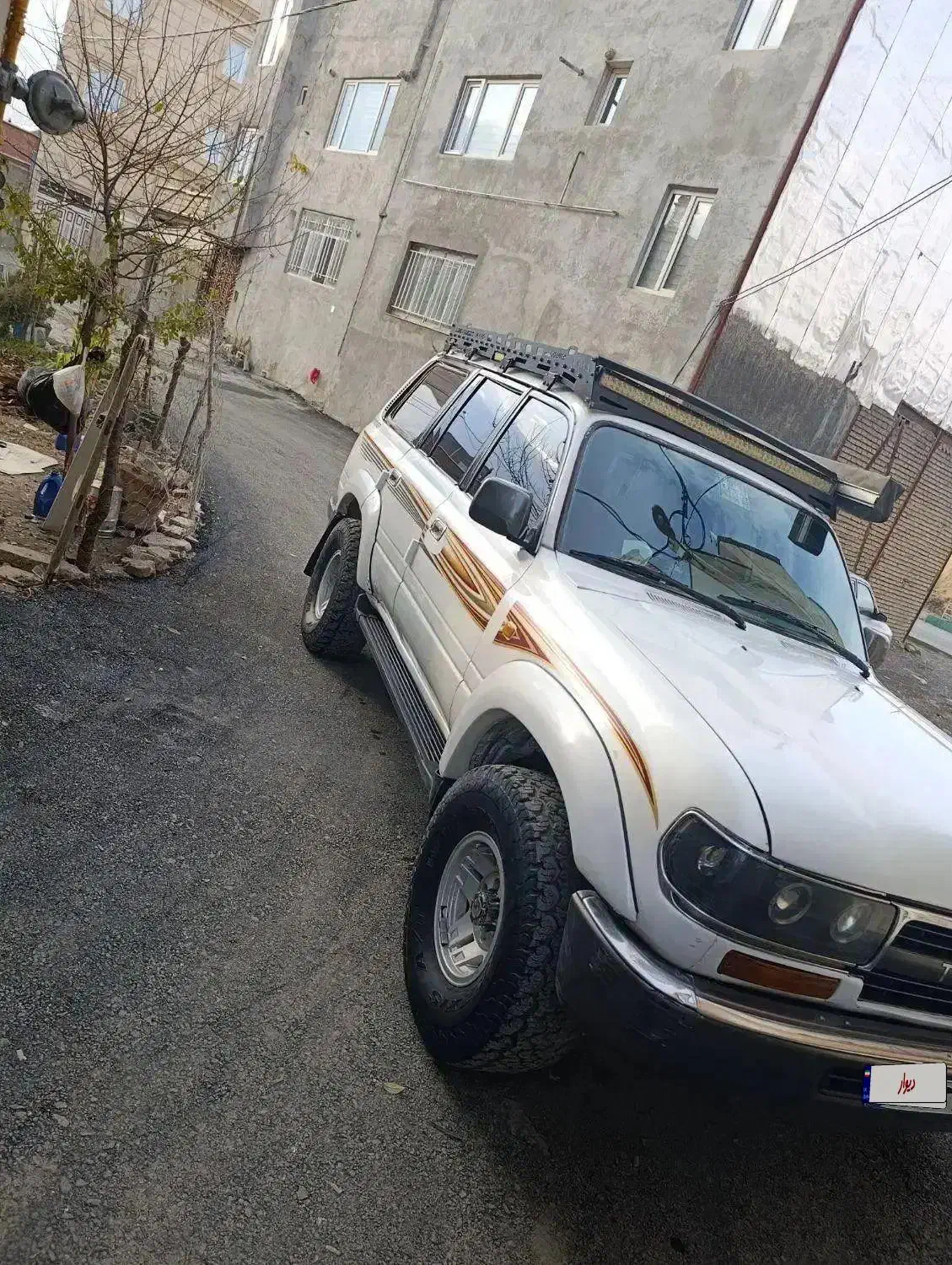 تویوتا لندکروز فروش فوری|خودرو سواری و وانت|مریوان, |دیوار