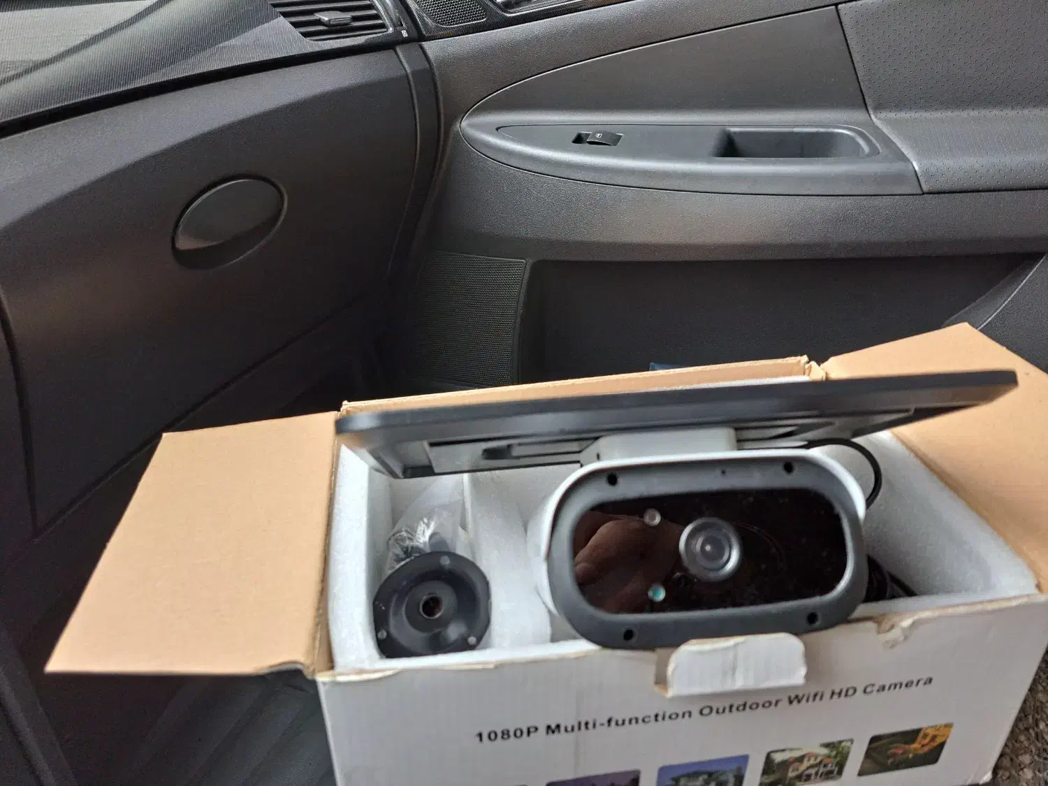 فروش یک دستگاه دوربین با پنیل خورشیدی|دوربین مداربسته|لنگرود, |دیوار