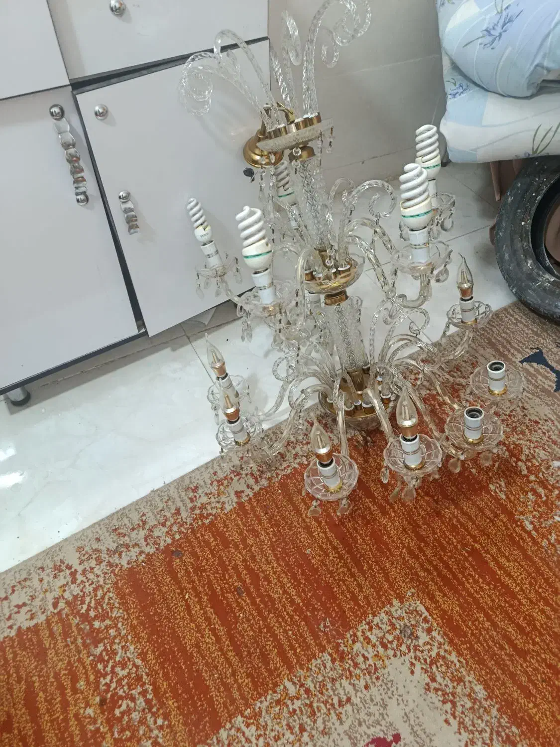 لوستر بزرگ|لوستر و چراغ آویز|سبزوار, قدس|دیوار